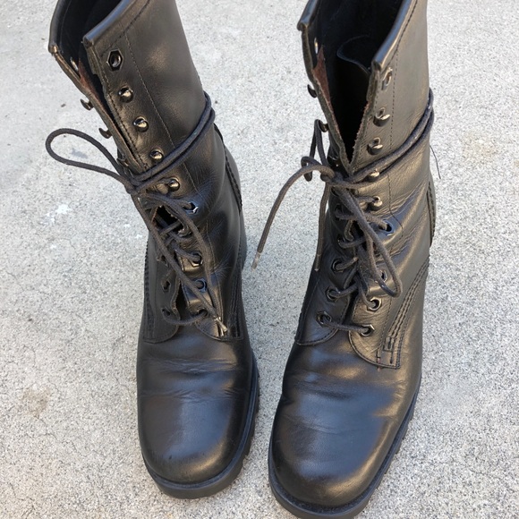Guess Shoes - Vintage GUESS Blk leather goth boho lace boots 8